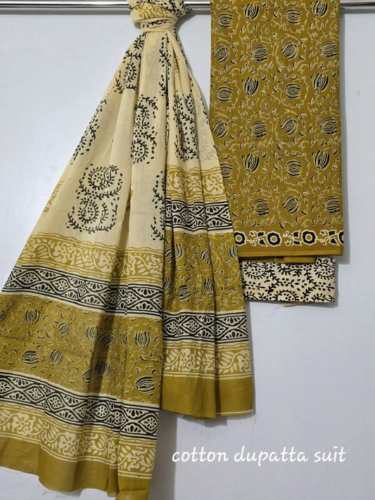 Cotton Dupatta Suit with Traditional Block Prints – Elegant Red & Beige Pattern