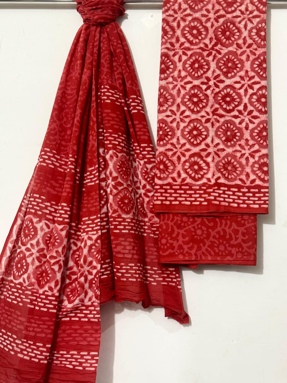 Deep Pink Cotton Suit Set – Printed Cotton Top & Dupatta with Cotton Bottom (Unstitched 3-Piece Set)